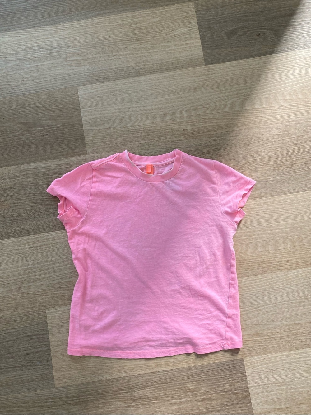 skims shirt size small
